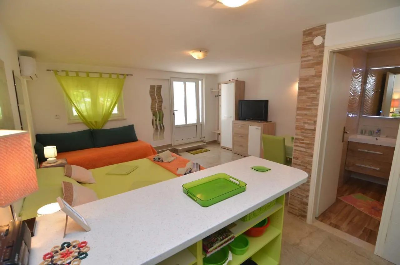 Apartments Zia Petrcane 0*,